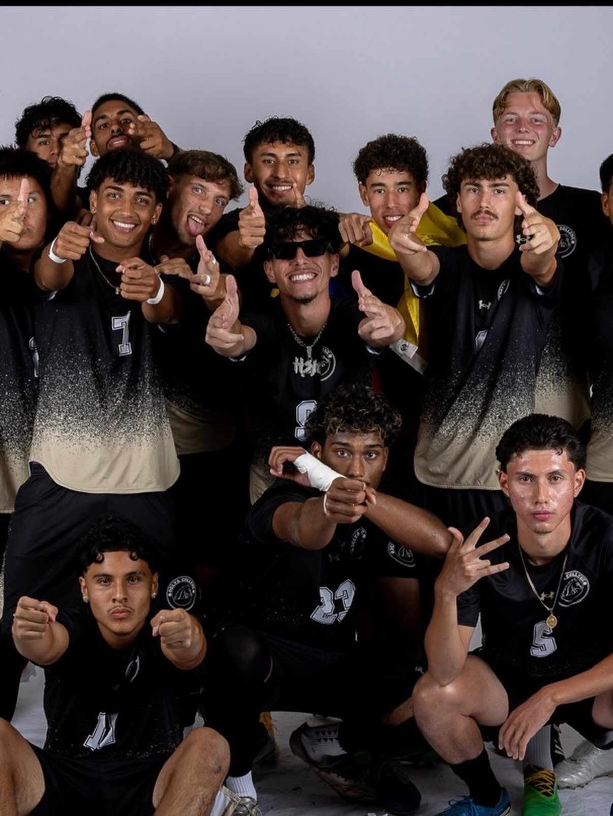 Une équipe de soccer universitaire américaine avec des joueurs Next Player